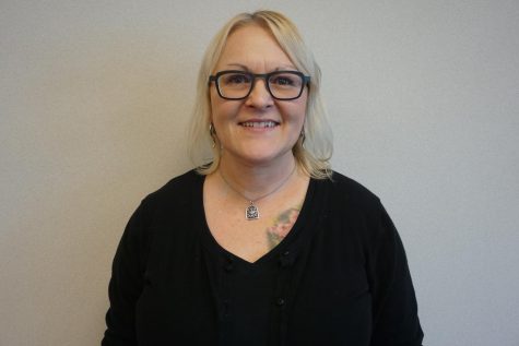 New AP Language and Composition teacher, Elizabeth Kelly, is ecstatic to share her passion for literature with students